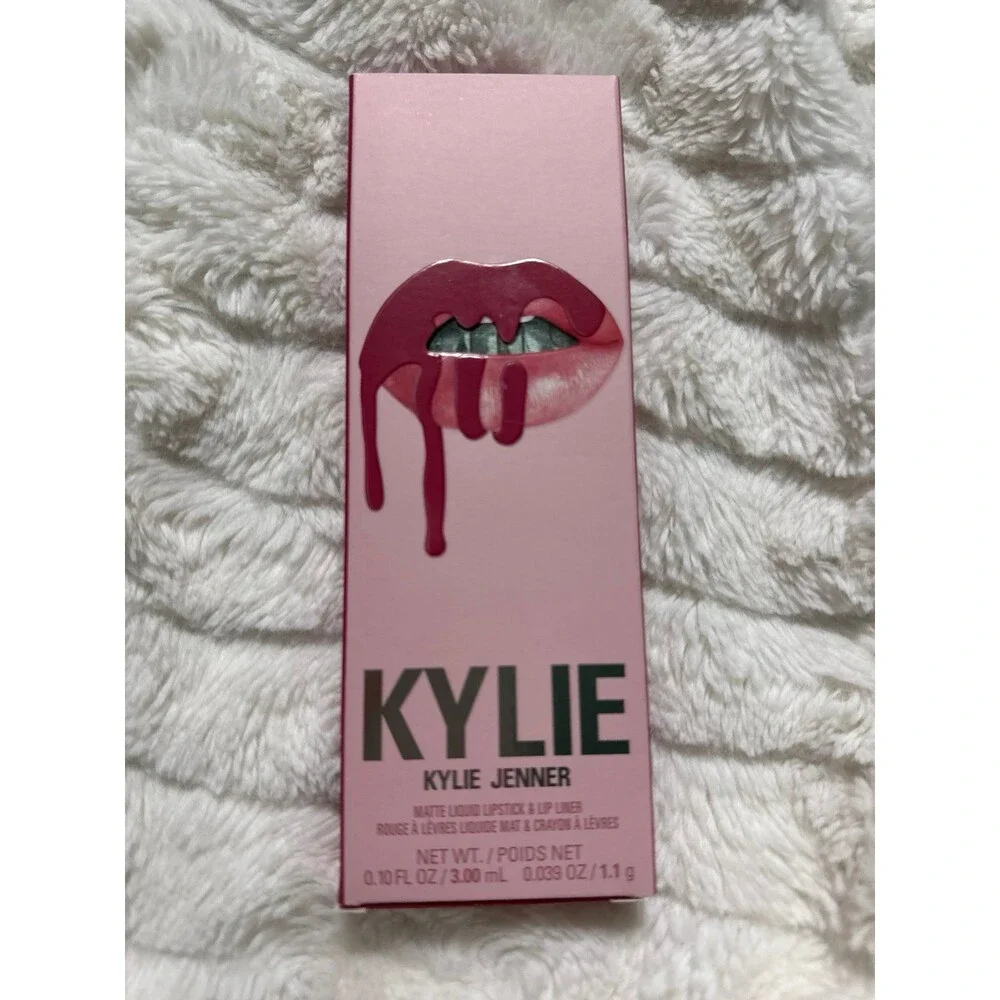 Kylie Lip Kit Extraordinary